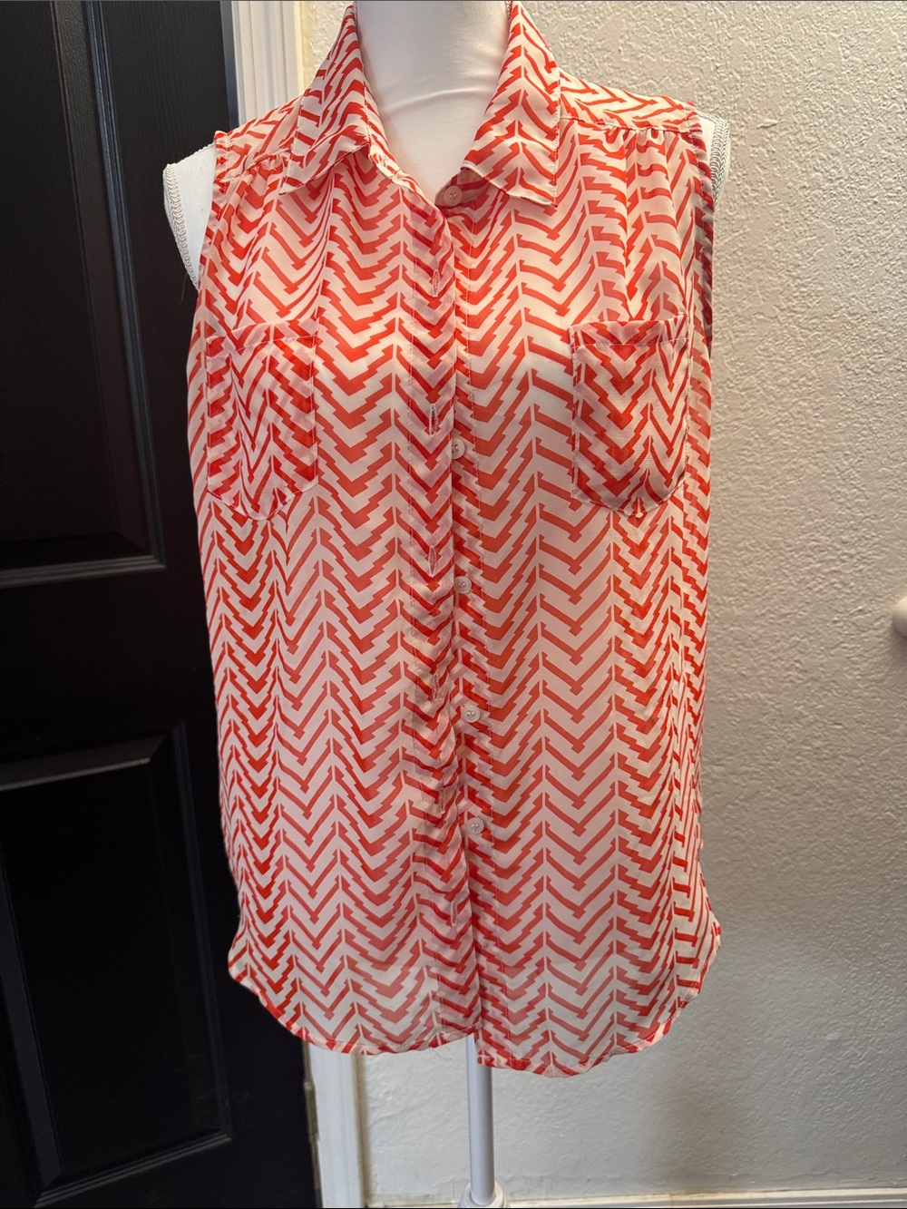 AB Studio Red and White Chevron Sleeveless Button-Front Blouse